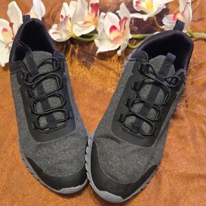 Stylish Black Slip-on Sneakers